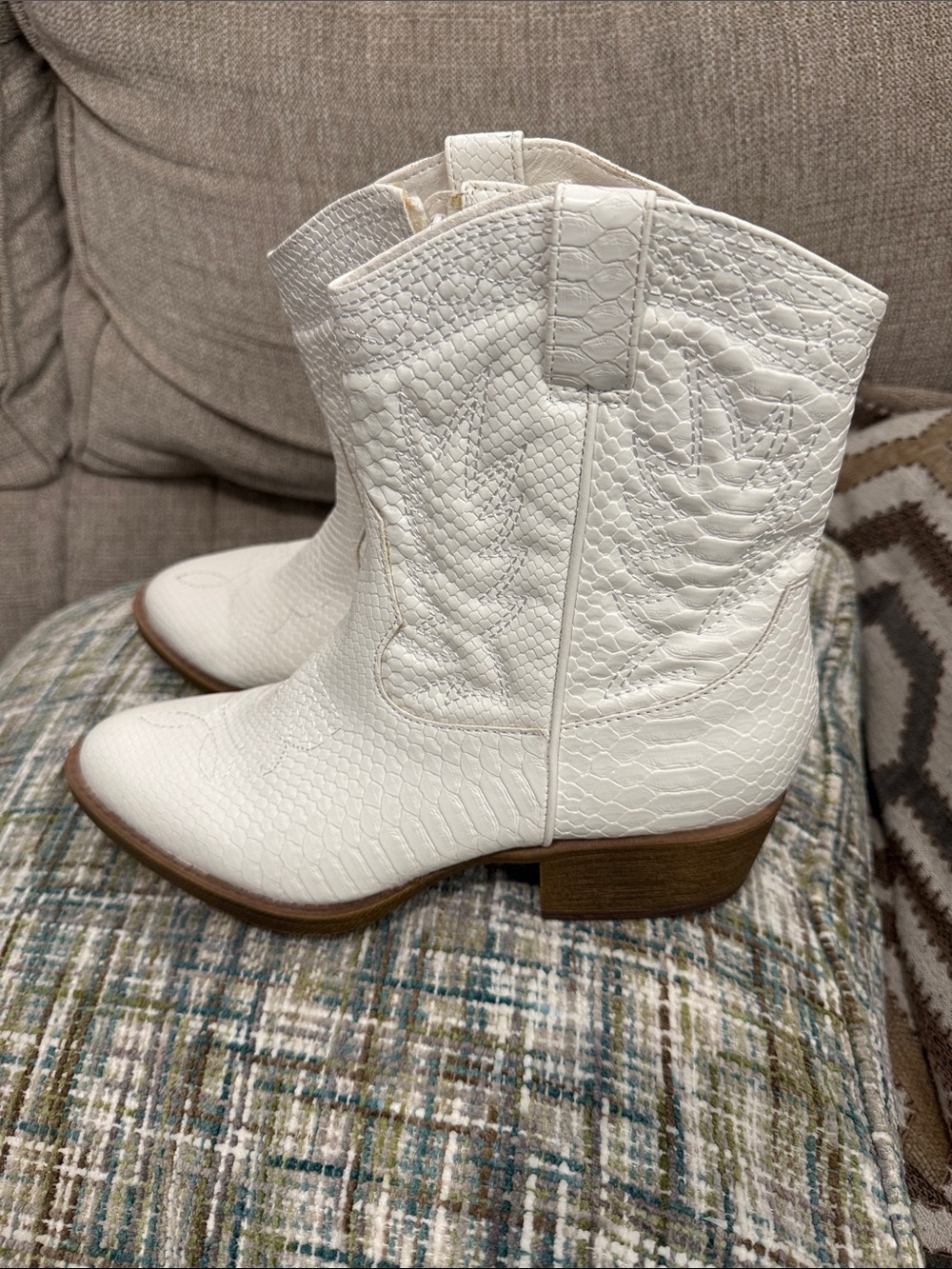 Coconuts by Matisse White Textured Western Ankle Boots